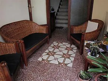 בית הארחה A Casa Doina Airport 3*